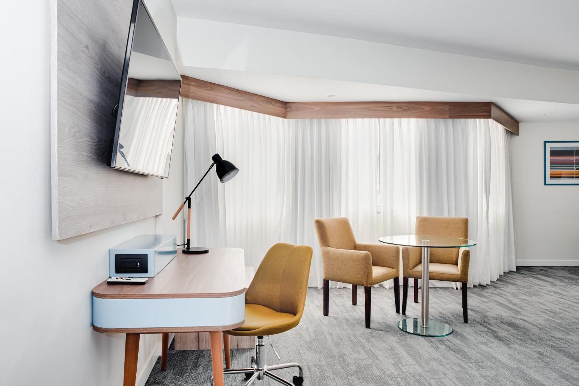 Crowne Plaza Lima By Ihg Hotel Exterior foto A room at the hotel