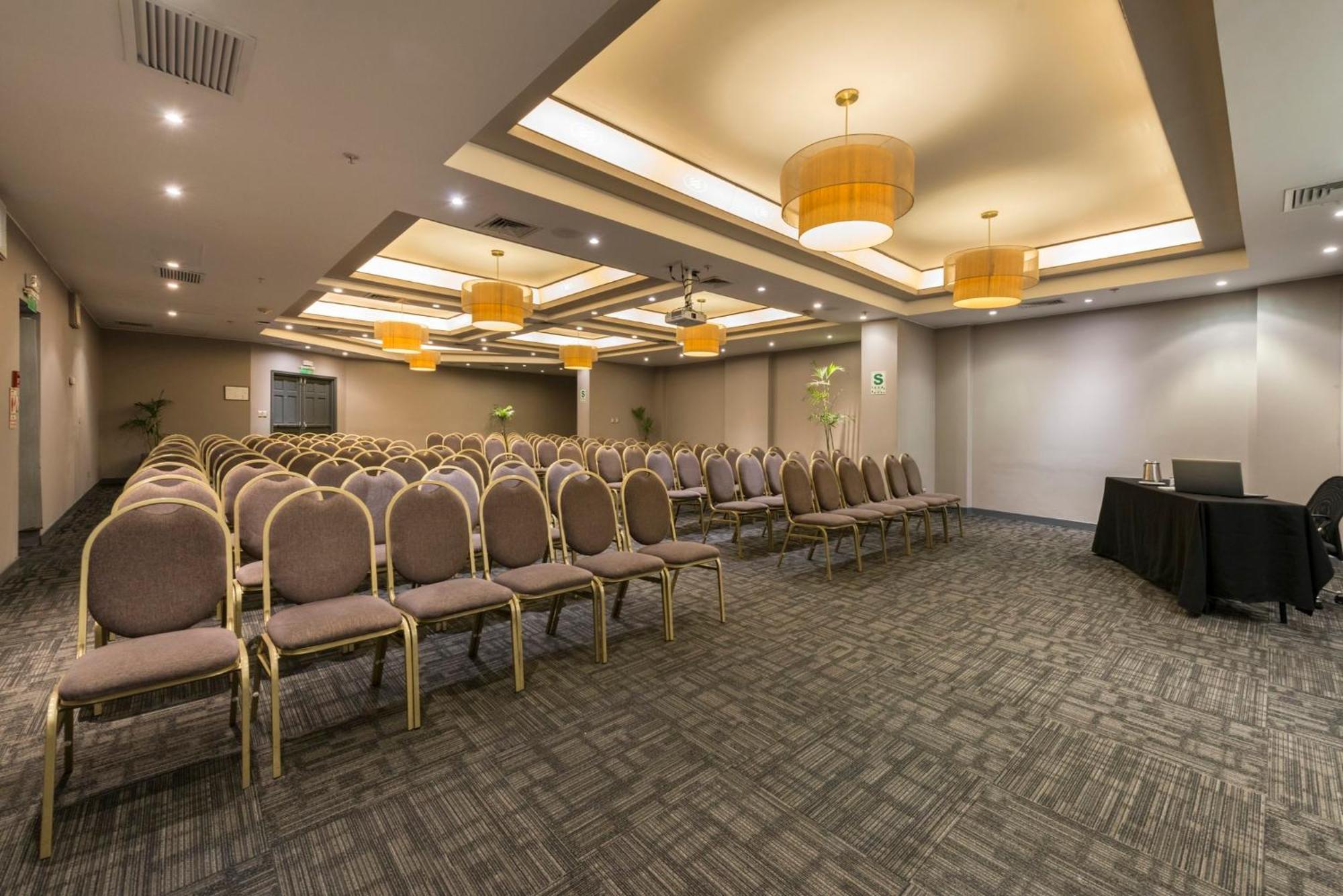 Crowne Plaza Lima By Ihg Hotel Exterior foto Meeting room